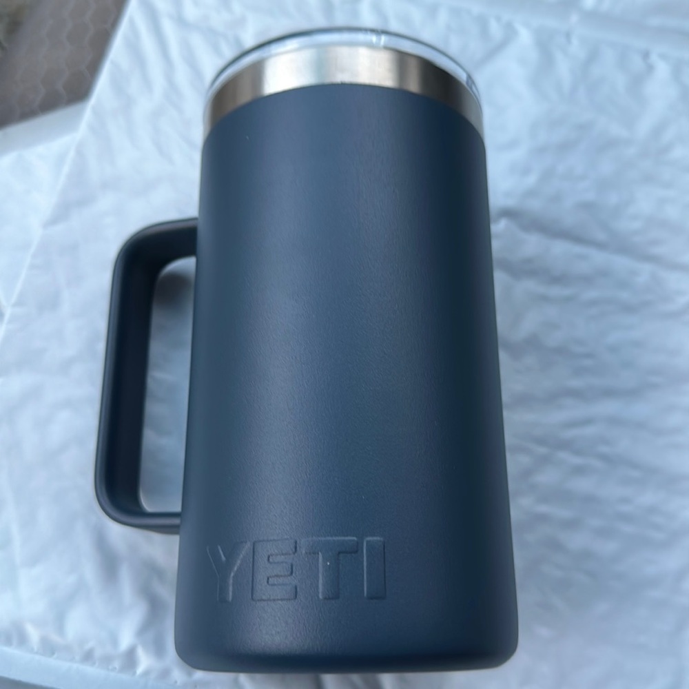 Yeti 24oz Mug w/ Magslider lid - Navy blue/indigo